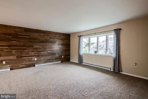 Living - 316 Morrison Rd, Reading, PA 19601 photo 1 of 7