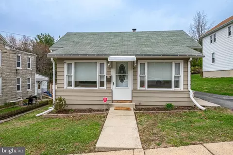 39 Seminary Ave, Reading, PA 19605