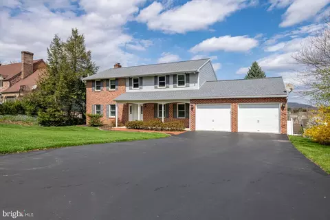 37 Estates Dr, Reading, PA 19606