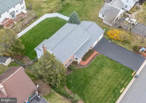 37 Estates Dr, Reading, PA 19606 photo 7