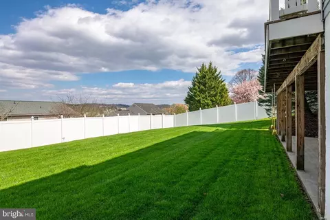 37 Estates Dr, Reading, PA 19606 photo 12