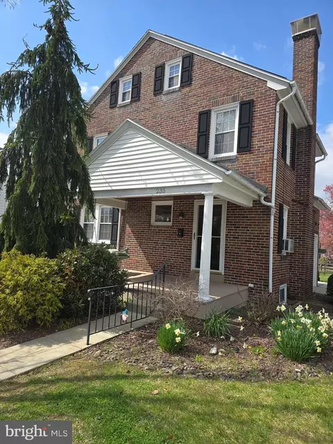 235 Pennsylvania Ave, Shillington, PA 19607