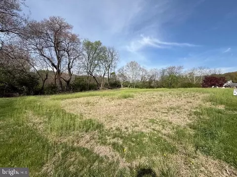 36 Hearthstone Colin Ct, Reading, PA 19606