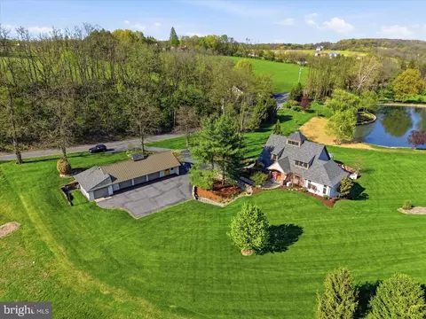 128 Kindt Corner Rd, Shoemakersville, PA 19555
