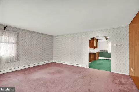 Living - 1405 Meade St, Reading, PA 19607 photo 3 of 3