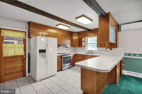 Kitchen - 1405 Meade St, Reading, PA 19607 photo 1 of 3