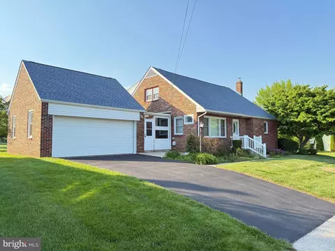 1405 Meade St, Reading, PA 19607
