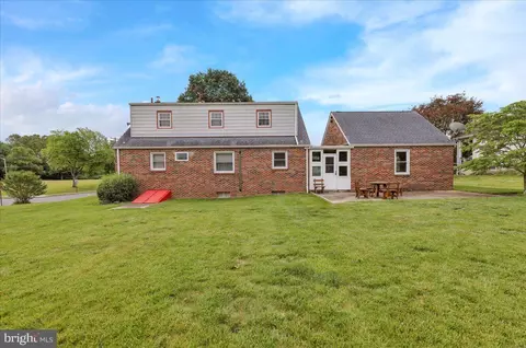 Exterior - 1405 Meade St, Reading, PA 19607 photo 5 of 9
