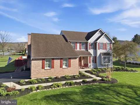 441 Troy Dr, Blandon, PA 19510
