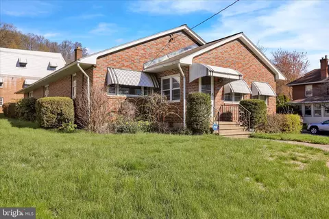 606 Carsonia Ave, Reading, PA 19606