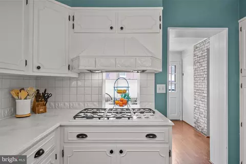 Kitchen - 1500 Alsace Rd, Reading, PA 19604 photo 3 of 5
