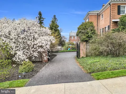 Exterior - 1500 Alsace Rd, Reading, PA 19604 photo 7 of 13