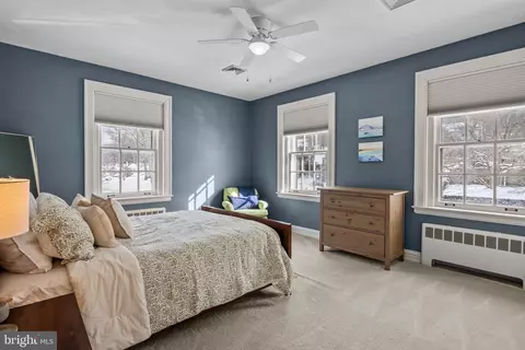 Bedroom - 1500 Alsace Rd, Reading, PA 19604 photo 4 of 5
