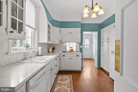 Kitchen - 1500 Alsace Rd, Reading, PA 19604 photo 4 of 5