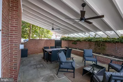 Exterior - 1500 Alsace Rd, Reading, PA 19604 photo 5 of 13