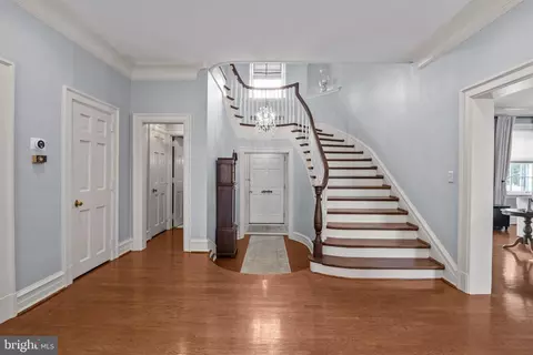 Entry Way - 1500 Alsace Rd, Reading, PA 19604 photo 2 of 5