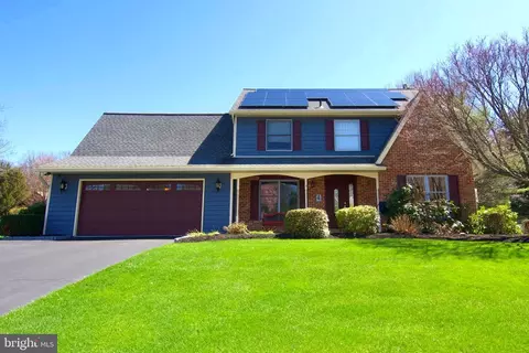 7451 Valley View Ln, Reading, PA 19606