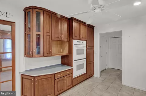 Entry Way - 602 N Brobst St, Reading, PA 19607 photo 3 of 4