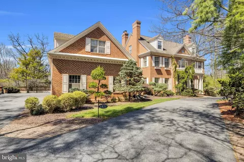 1821 Museum Rd, Wyomissing, PA 19610