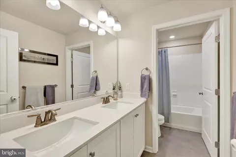Bath - 217 Merifield Ct, Reading, PA 19608 photo 1 of 1