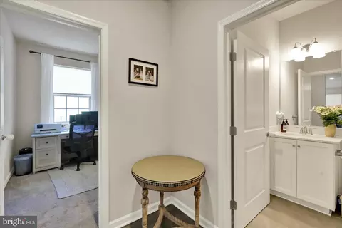 Entry Way - 217 Merifield Ct, Reading, PA 19608 photo 4 of 5