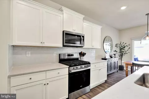 Entry Way - 217 Merifield Ct, Reading, PA 19608 photo 3 of 5