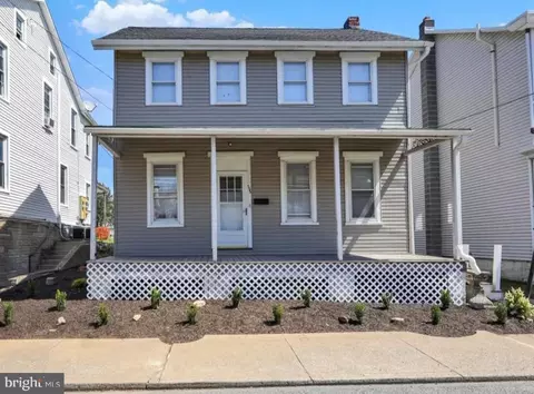 323 Main St, Shoemakersville, PA 19555