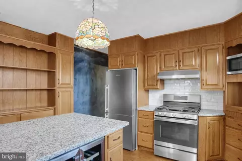 1312 E Bellevue Ave, Reading, PA 19605 photo 4