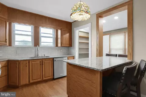 1312 E Bellevue Ave, Reading, PA 19605 photo 8
