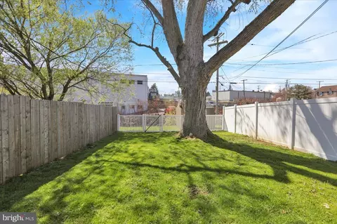Exterior - 1152 Gregg Ave, Reading, PA 19607 photo 2 of 3