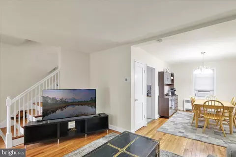Entry Way - 1152 Gregg Ave, Reading, PA 19607 photo 1 of 2