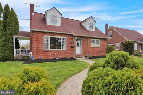 Exterior - 241 Mcclellan St, Reading, PA 19611 photo 5 of 6
