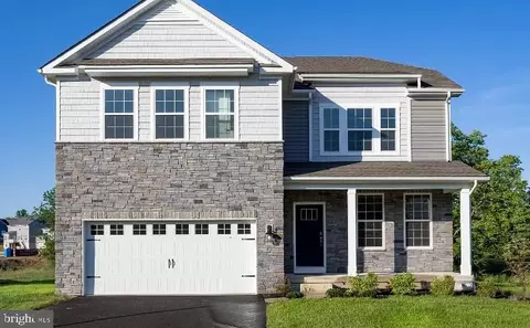 114 Teaberry Ct, Reading, PA 19608