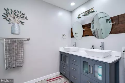 Bath - 23 Nancy Cir, Reading, PA 19606 photo 1 of 6