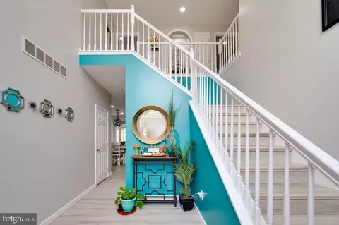Entry Way - 23 Nancy Cir, Reading, PA 19606 photo 5 of 13
