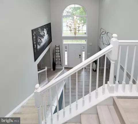 Entry Way - 23 Nancy Cir, Reading, PA 19606 photo 3 of 13