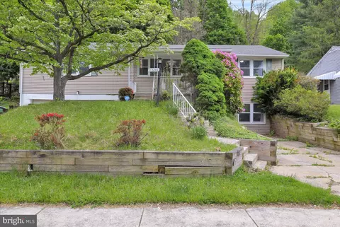 1530 Kramer Ave, Reading, PA 19606