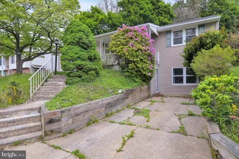 Exterior - 1530 Kramer Ave, Reading, PA 19606 photo 2 of 8