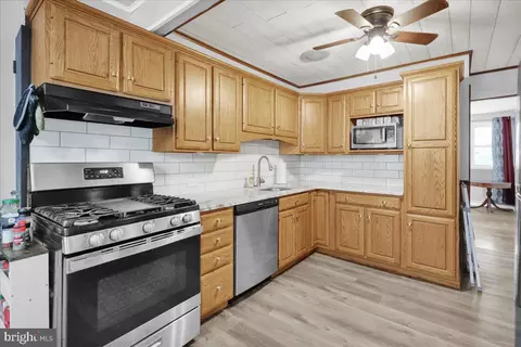 Kitchen - 1530 Kramer Ave, Reading, PA 19606 photo 2 of 2