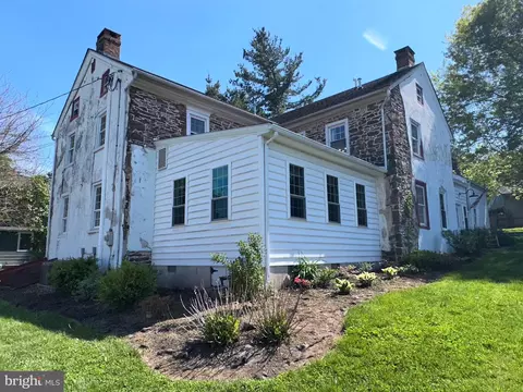 1116 Old Swede Rd, Douglassville, PA 19518