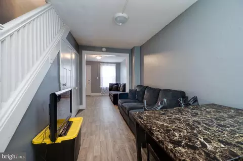 Entry Way - 235 Hudson St, Reading, PA 19601 photo 4 of 13