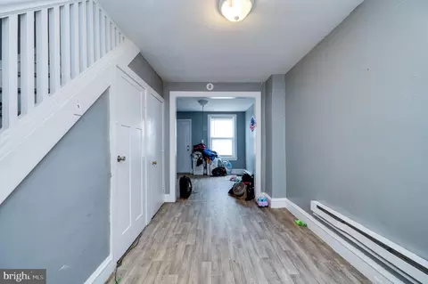 Entry Way - 235 Hudson St, Reading, PA 19601 photo 4 of 8