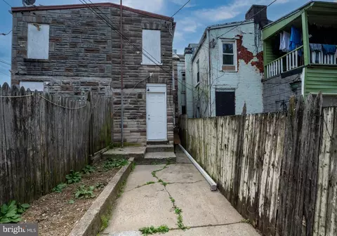Exterior - 235 Hudson St, Reading, PA 19601 photo 3 of 4
