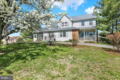16 Linden Dr, Hamburg, PA 19526