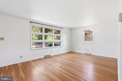 Living - 238 Kemp Rd, Barto, PA 19504 photo 2 of 5