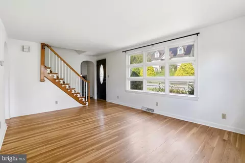 Living - 238 Kemp Rd, Barto, PA 19504 photo 3 of 5