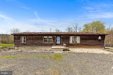 335 Weinsteiger Rd, Bechtelsville, PA 19505