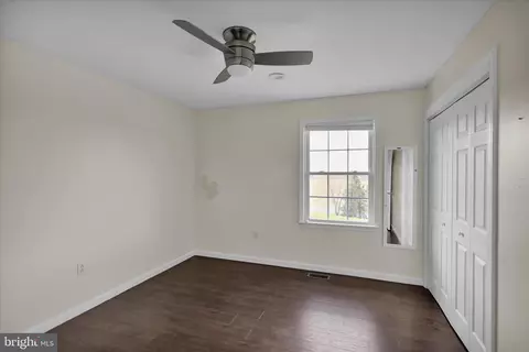 Bedroom - 208 N Sandy Ln, Reading, PA 19608 photo 3 of 3