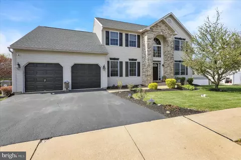 Exterior - 208 N Sandy Ln, Reading, PA 19608 photo 3 of 7