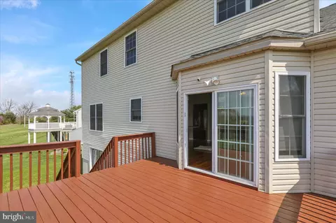 Exterior - 208 N Sandy Ln, Reading, PA 19608 photo 6 of 7